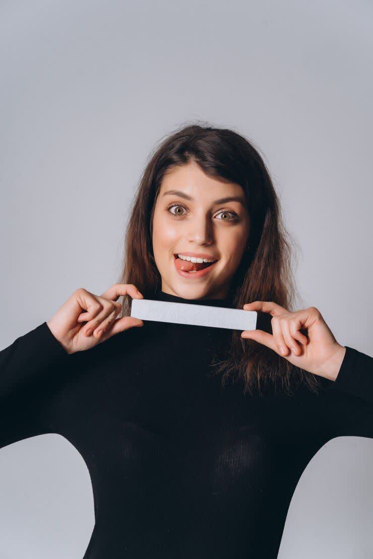 اصلاح نامرتبی دندانها در منزل با یک روش ساده